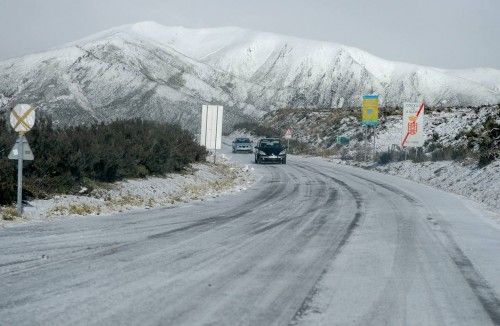 El temporal condicionó el tráfico en una veintena de carreteras de la provincia