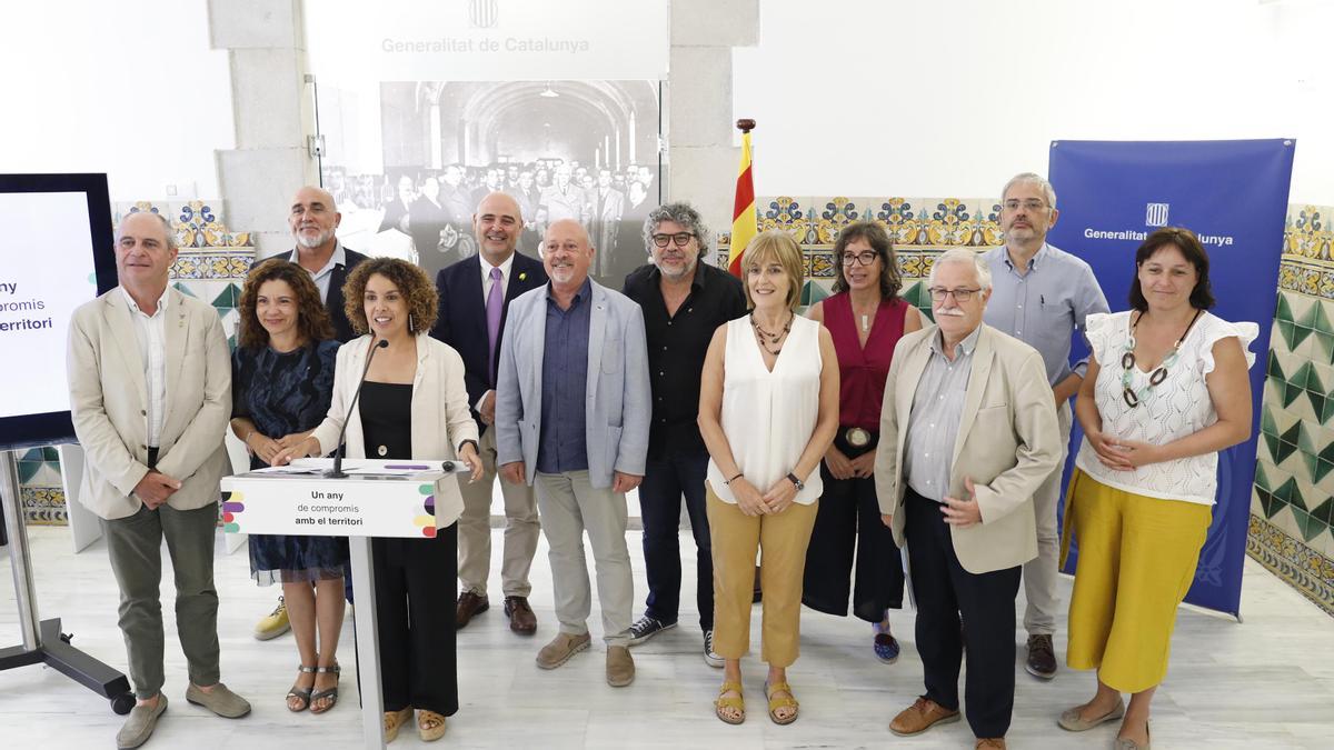 Laia Cañigueral i directors de serveis territorials, en el balanç del primer any de mandat.