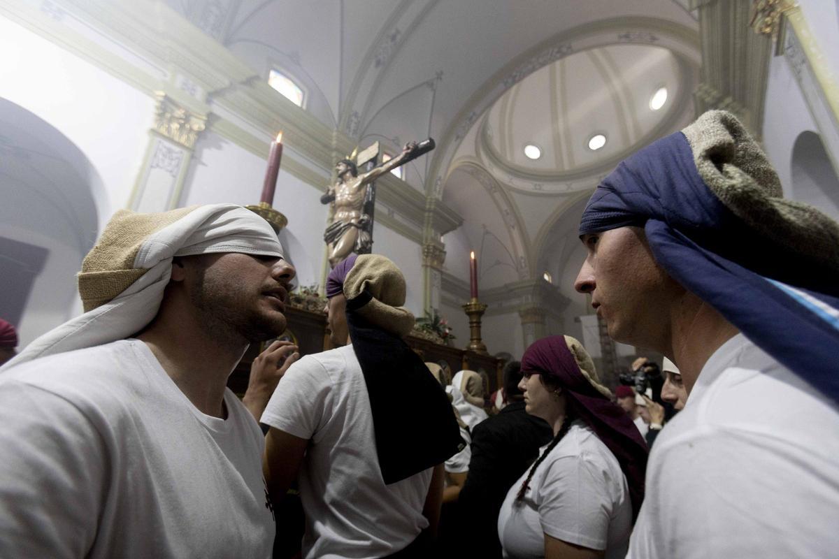 Semana Santa en Alicante 2026: Procesión de la Hermandad Penitencial Mater Desolata en el Viernes Santo