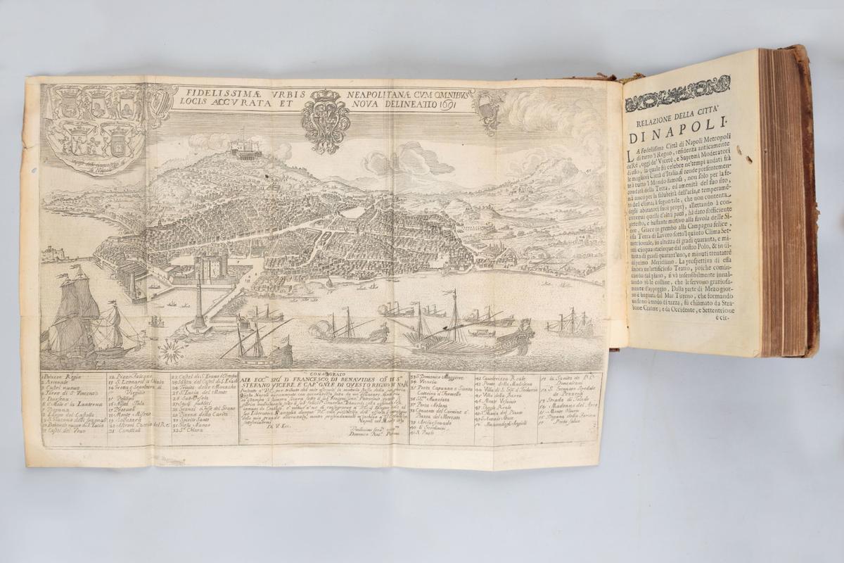 Uno de los volúmenes de la exposición de la Casa de Osuna.