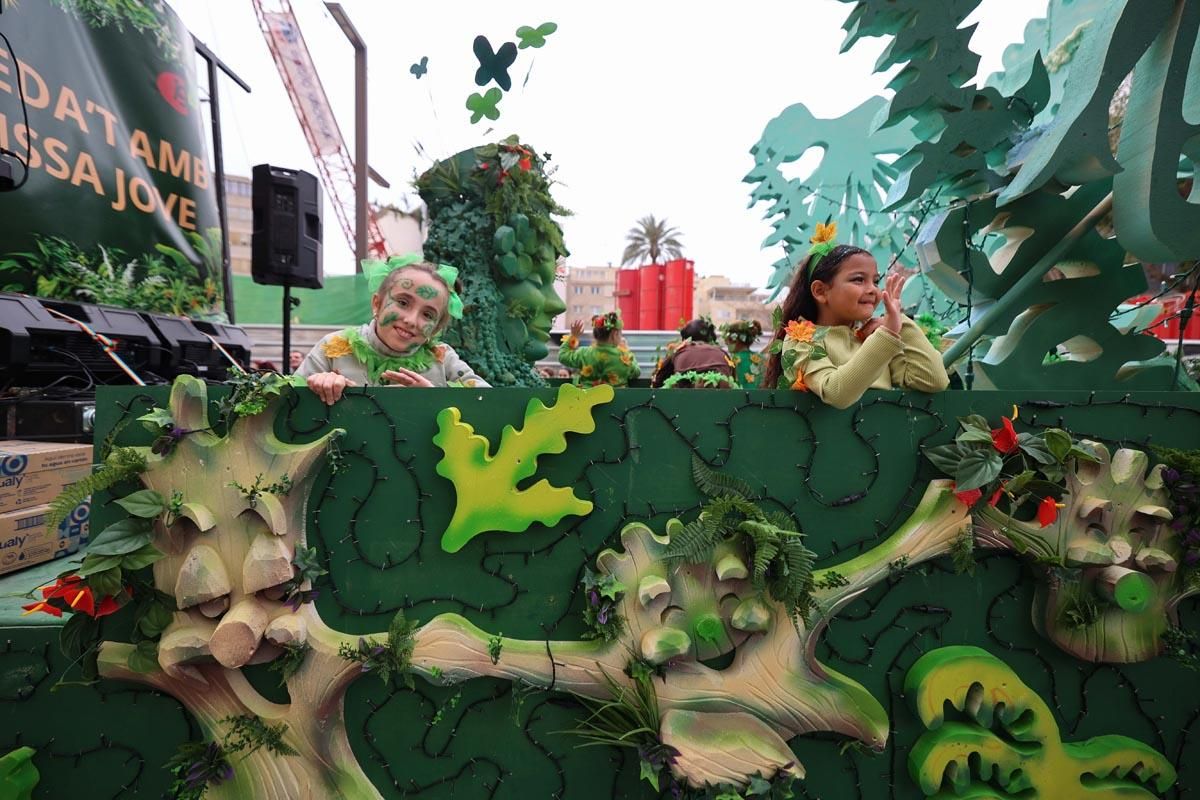 Búscate en las imágenes de la rúa de Carnaval de Ibiza