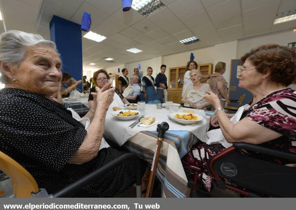 Visita residencia tercera edad y concurso de dibujo