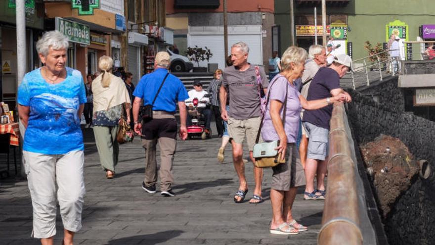 Turistas en Puerto de la Cruz