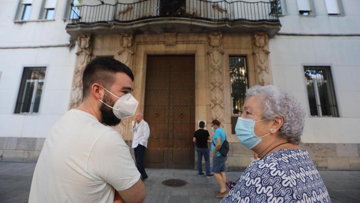 La desescalada en Córdoba: el Ayuntamiento no ha abierto aún las oficinas para atender a los ciudadanos