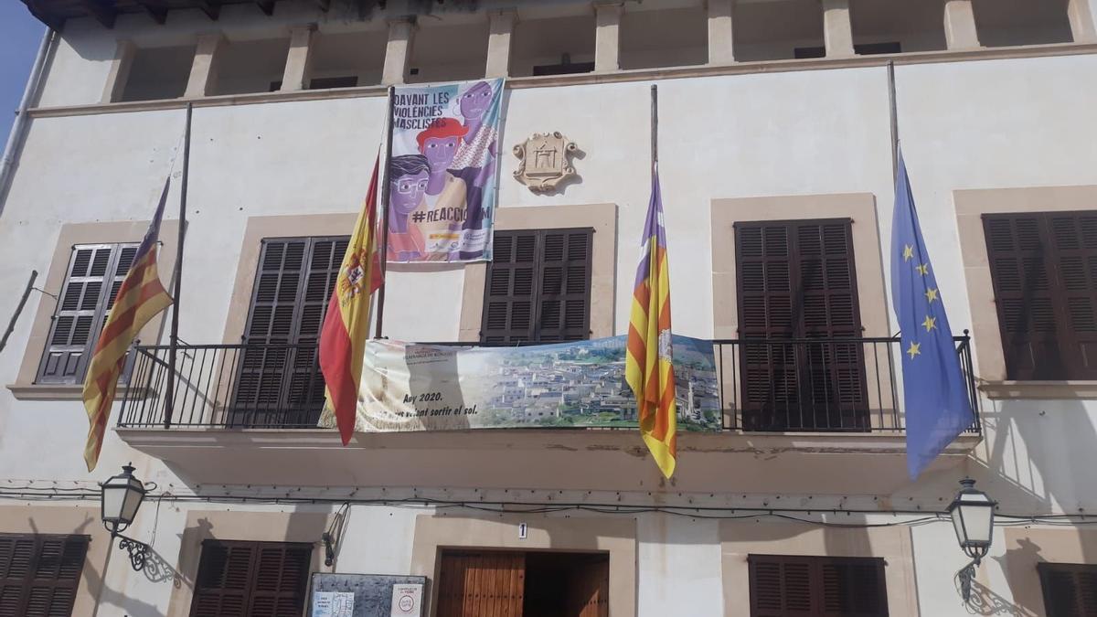 Fachada del ayuntamiento de Vilafranca de Bonany, el que más tiempo tarda de Mallorca en pagar a sus proveedores.
