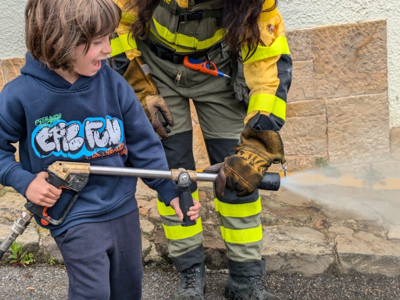 Taller en el colegio de Lastres sobre el uso adecuado de las pantallas