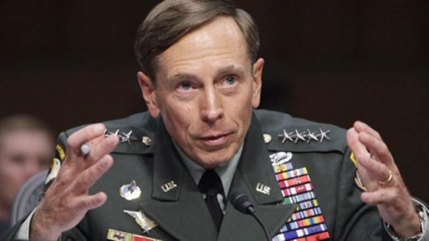 Petraeus dimite al frente de la CIA por una relación extramatrimonial