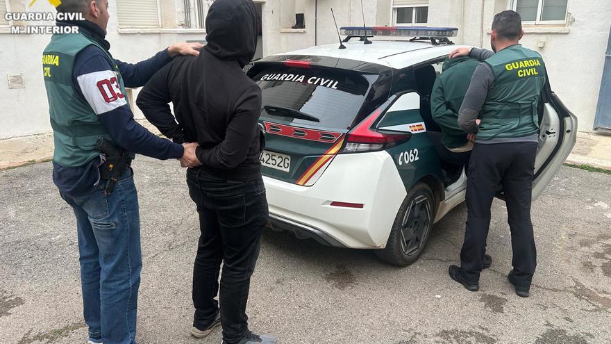 Detenidos los autores de siete robos en la Vall d’Uixò