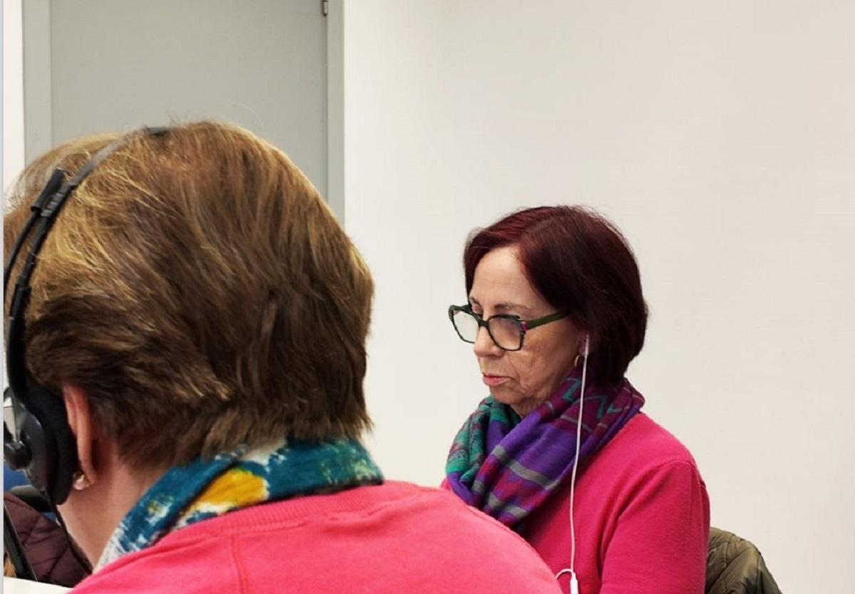 Virginia Roldán, una paciente con parkinson que ha aprendido de nuevo a andar.