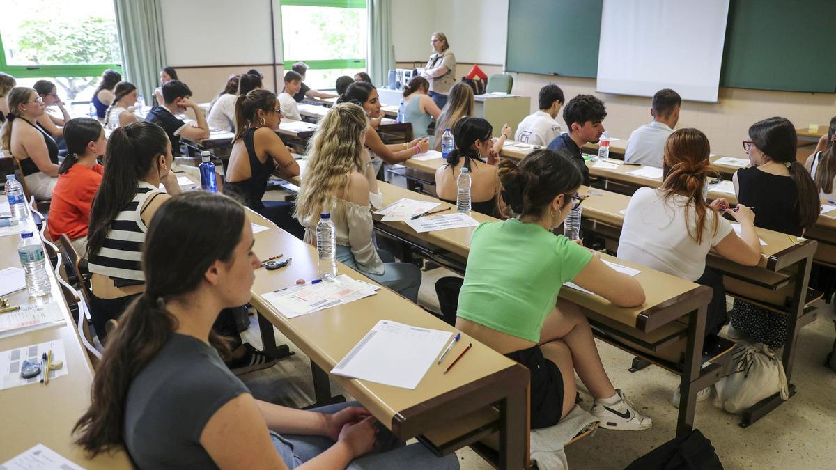 Pruebas de selectividad en Asturias para acceder a la universidad.