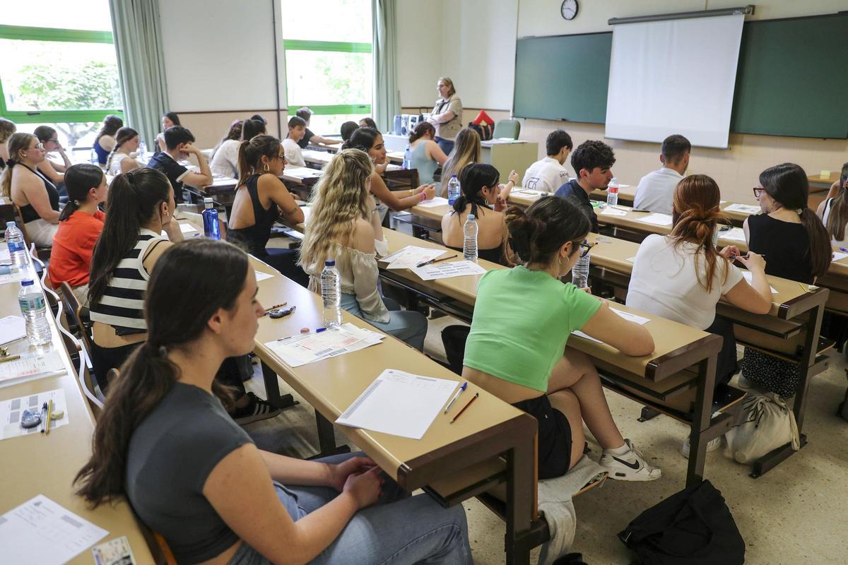 Pruebas de selectividad en Asturias para acceder a la universidad.