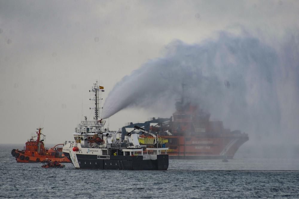 Simulacro anticontaminación en la Ría de Arousa