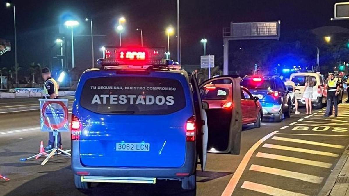 Controles de la Policía Local de Santa Cruz de Tenerife.