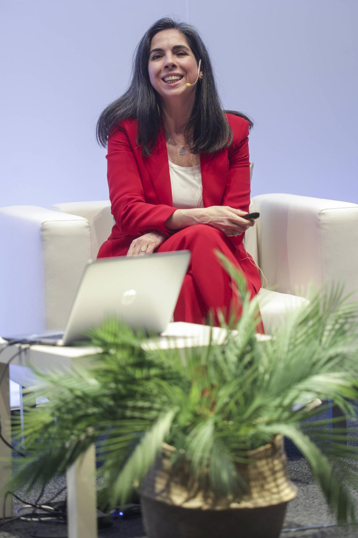 Patricia López Vicente, directora general del Centro Tecnológico Idonial, en la Semana de la Ciencia "Margarita Salas"