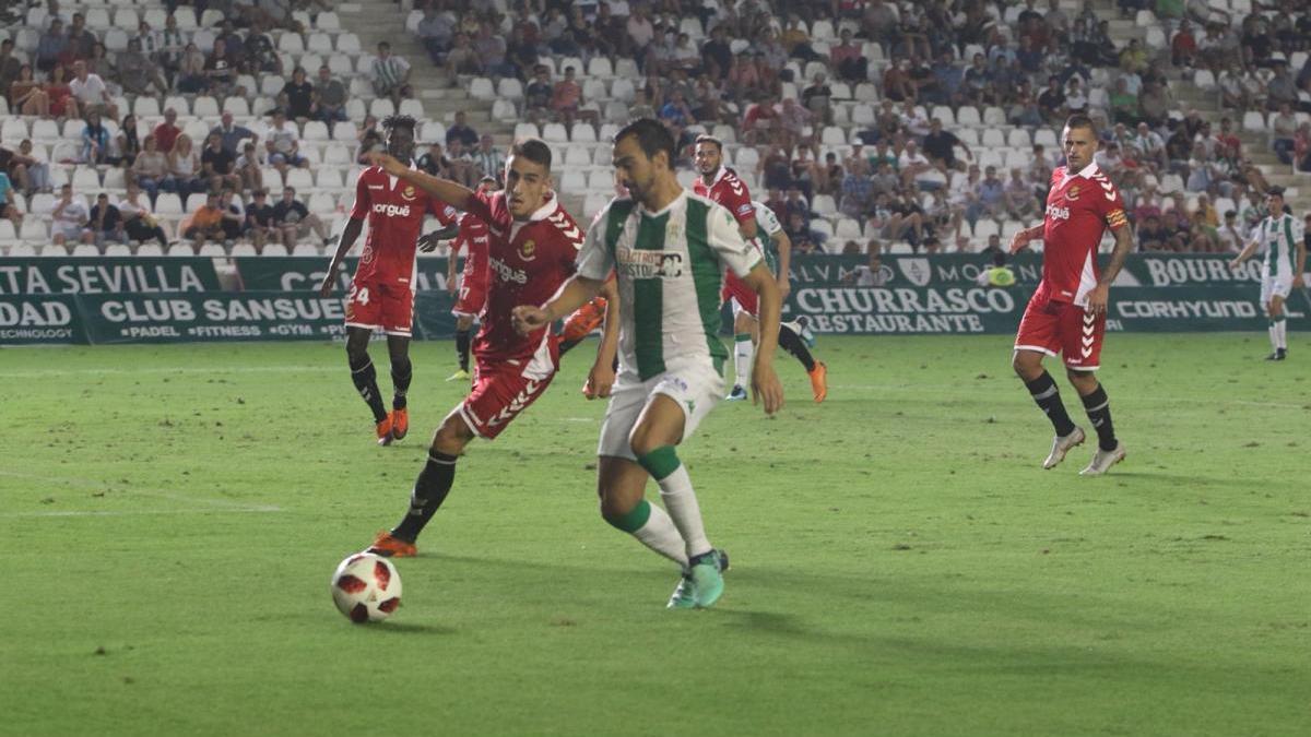 El Córdoba vence al Nàstic gracias a los goles de Andresito y Piovaccari (2-0)