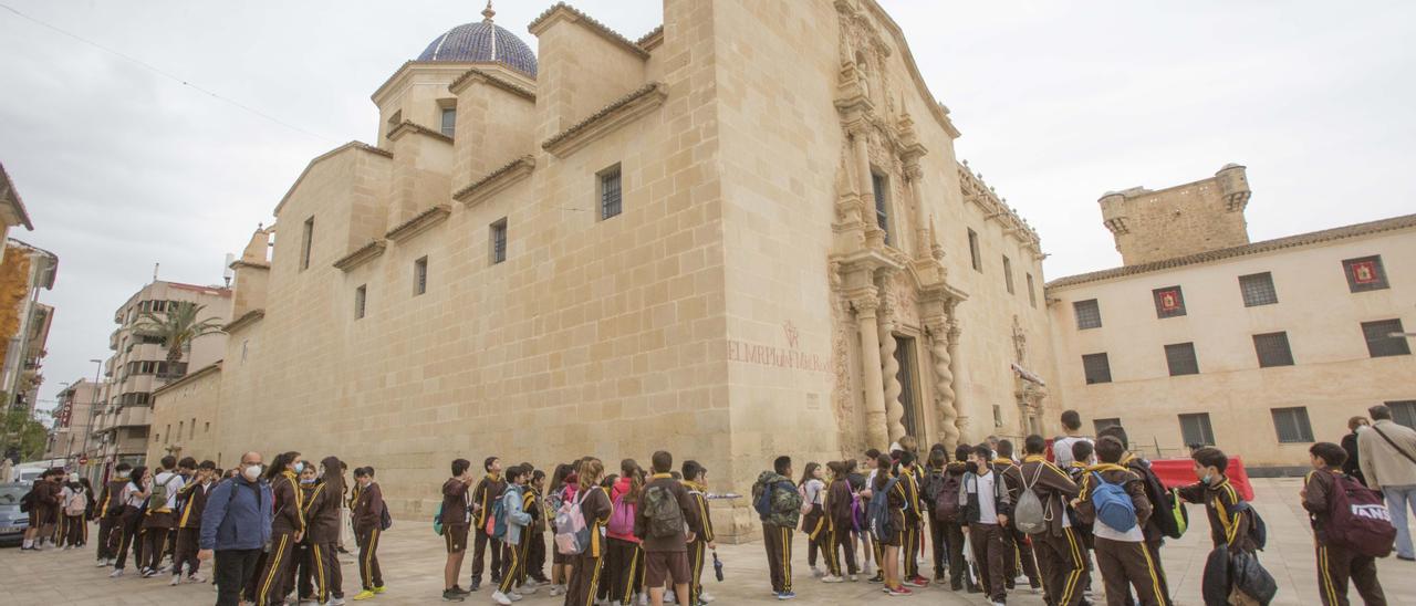 El monasterio de Santa Faz en una imagen de este miércoles, durante la Peregrina Escolar