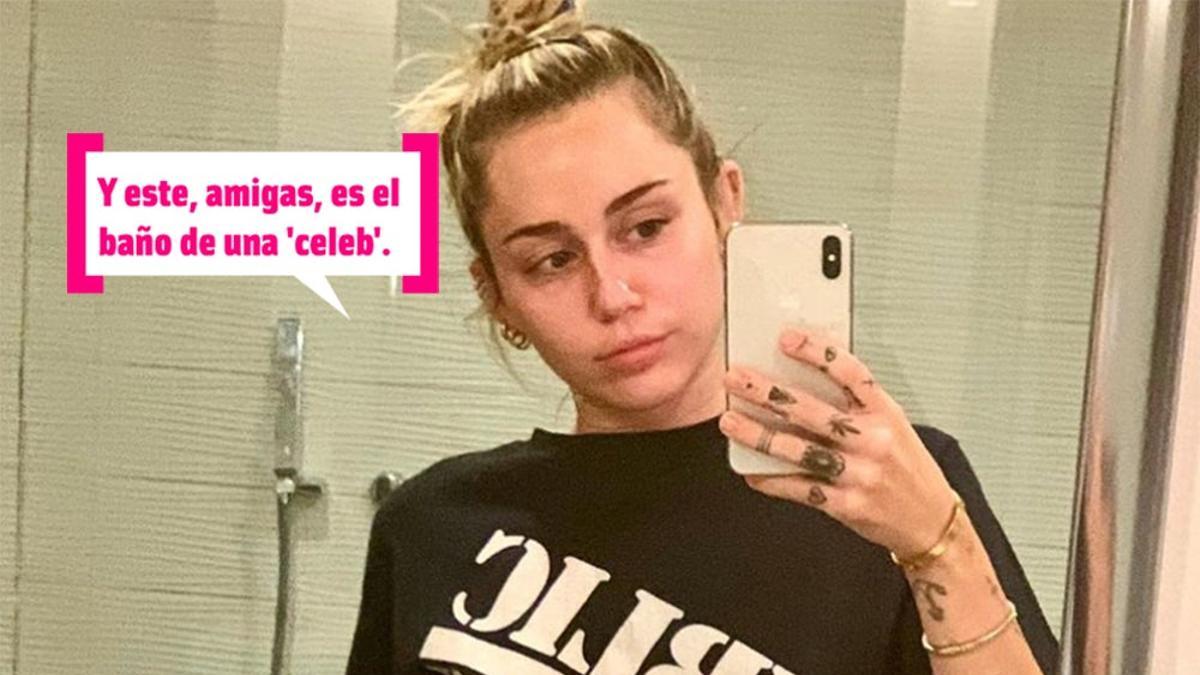 Miley Cyrus en el baño de su casa