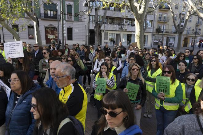 La concentración de apoyo a la huelga educativa en Xàtiva, en imágenes