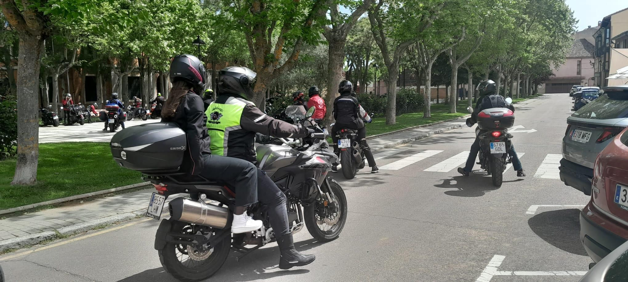 GALERÍA | La ruta de "Moteros de Nevera" de Fuentelapeña hace parada en Toro