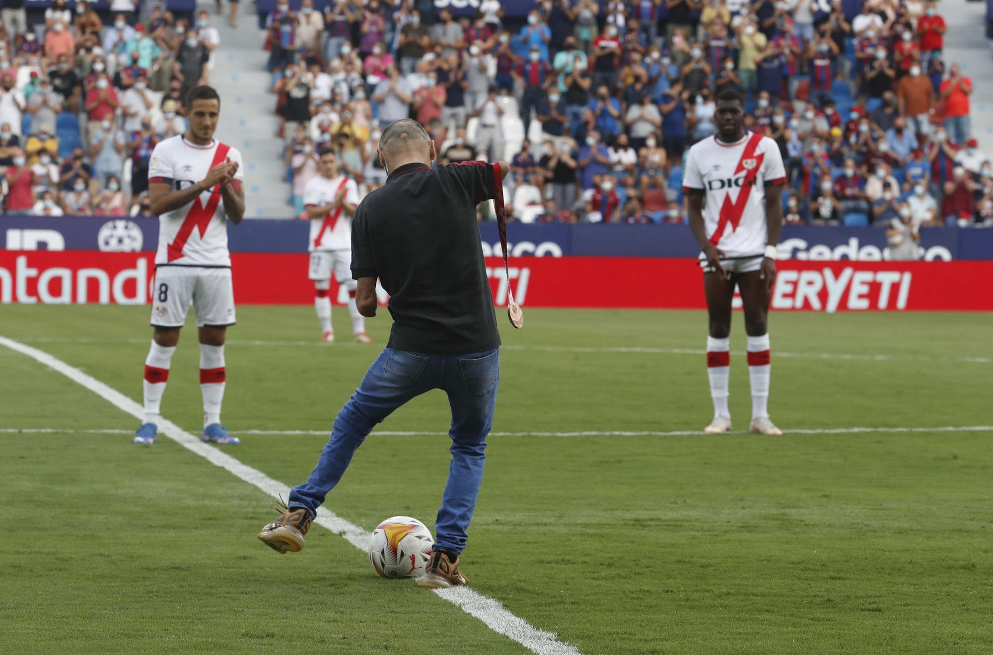 Levante UD - Rayo Vallecano en imágenes