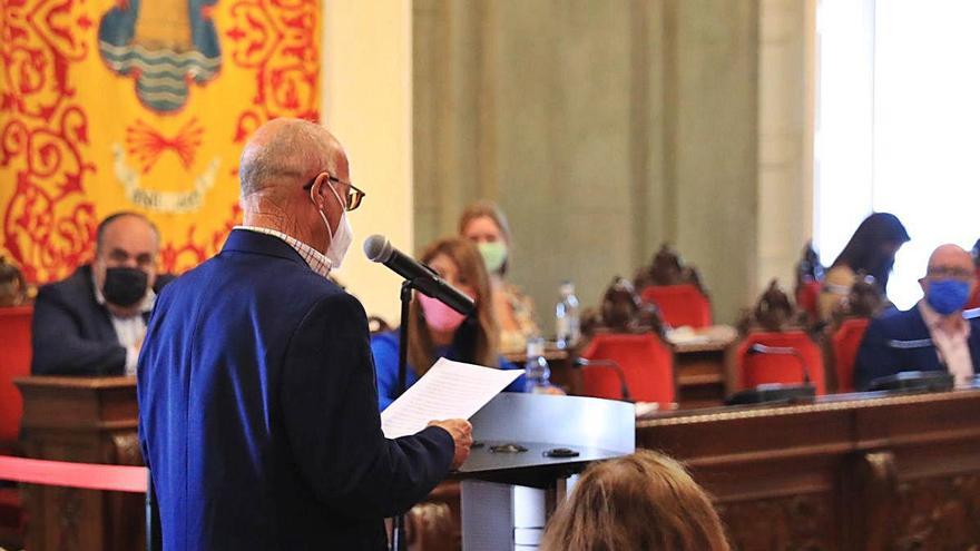 Francisco Cavas, durante su intervención en el pleno.