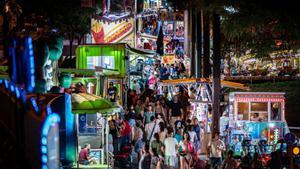 Les atraccions de les festes de Sants esgoten els seus nous veïns