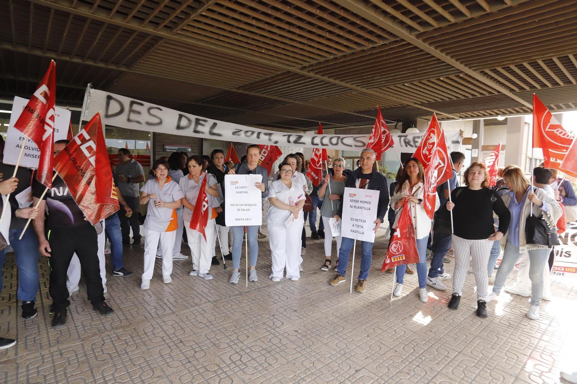 Las limpiadoras del Lluís Alcanyís denuncian el deterioro del servicio