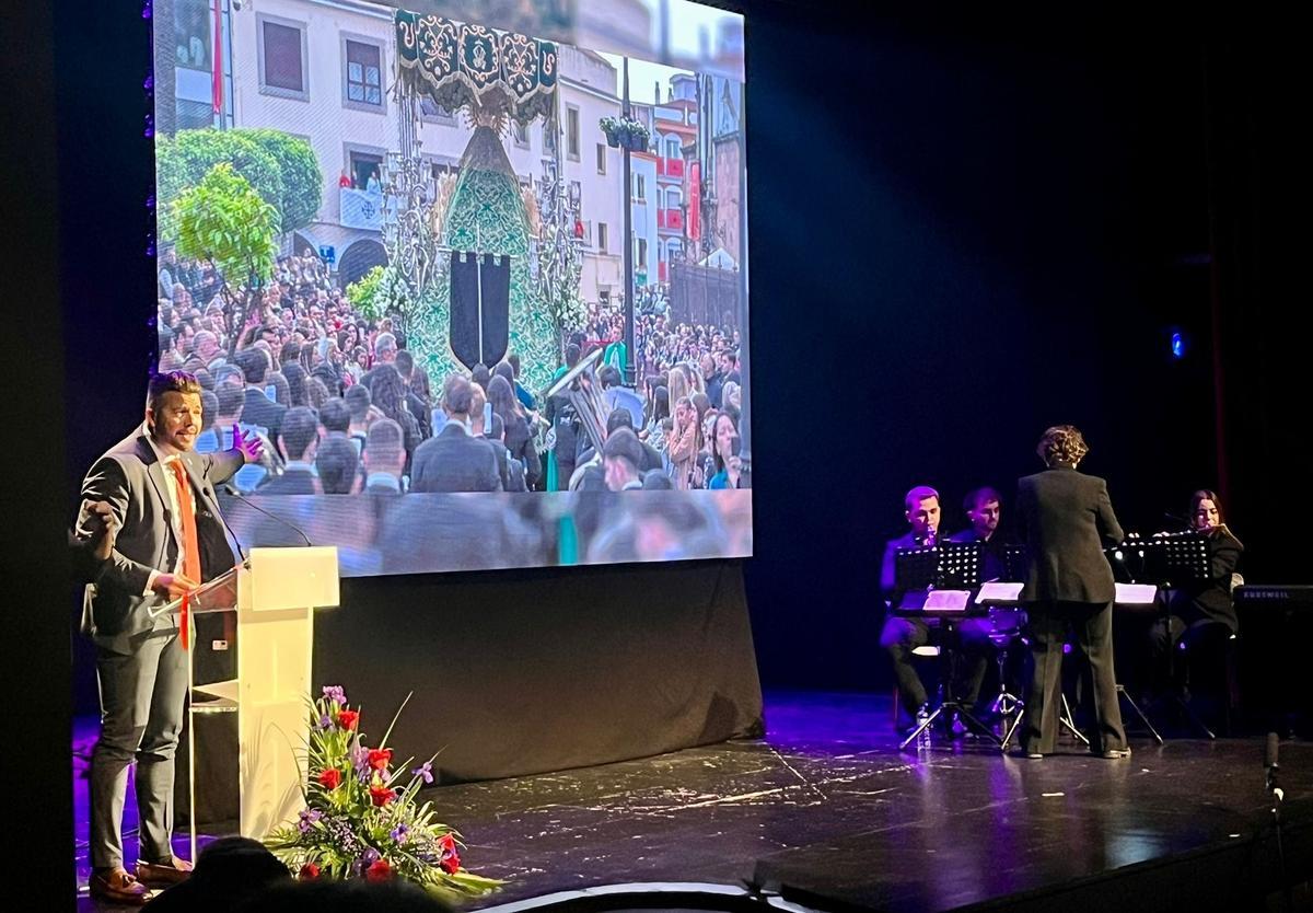 El periodista y director de Atresmedia Radio en Extremadura, durante su intervención.