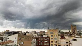 Alerta amarilla en Sevilla este lunes por lluvias: este es el tiempo por horas según Aemet