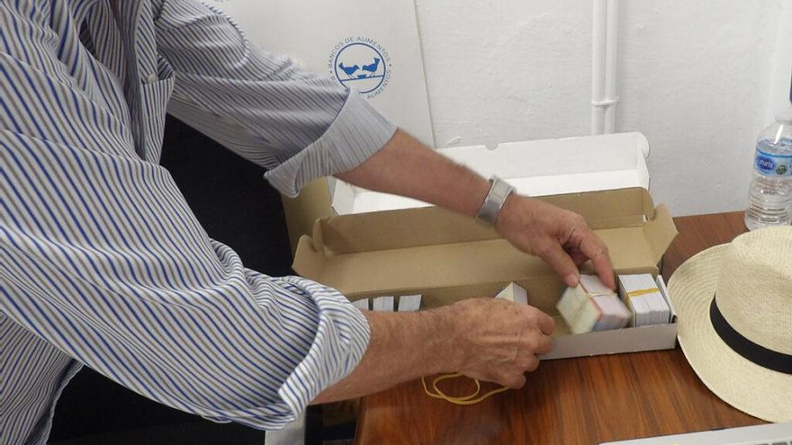 El Banco de Alimentos reparte 1.275 tarjetas para la compra de productos básicos en Córdoba