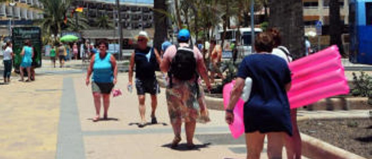 Gran Canaria y Fuerteventura acaparan el 80% de los turistas extranjeros perdidos