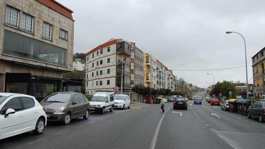 Tramo de la Avenida de Redondela, en Chapela, afectado por las deficiencias en la iluminación. // FdV