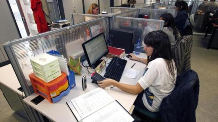 Las mujeres perciben el 67% de los salarios peor remunerados