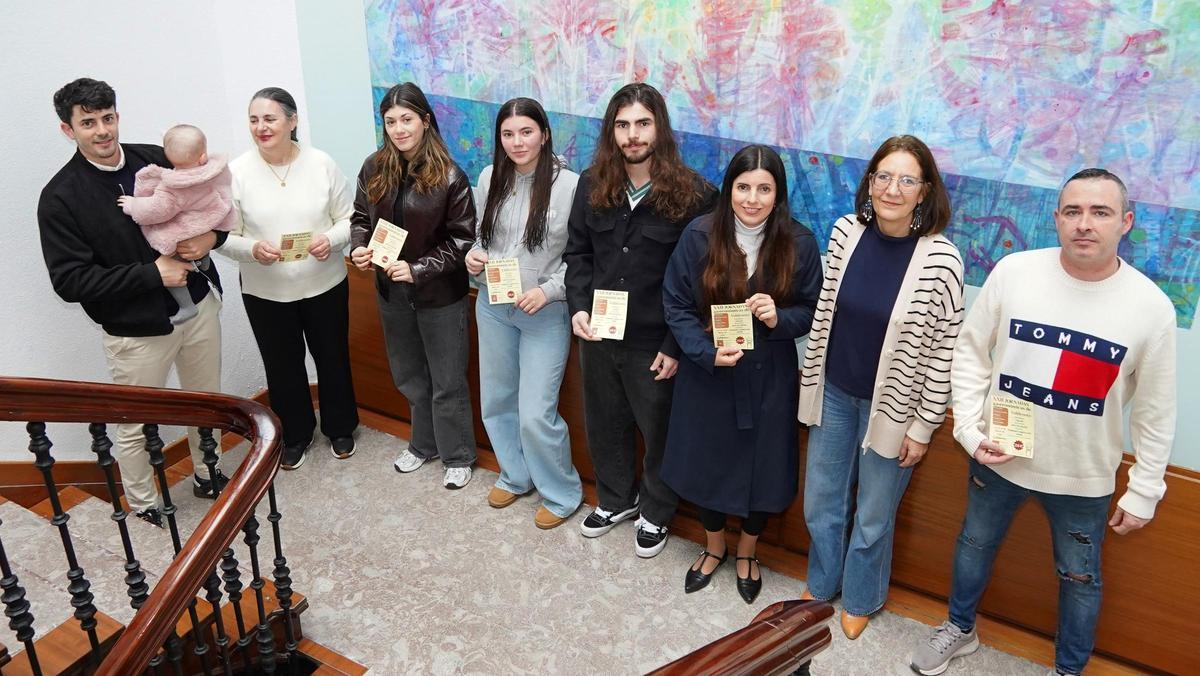 Representantes de los restaurantes y la edil Patricia Antuña, en la presentación de las jornadas