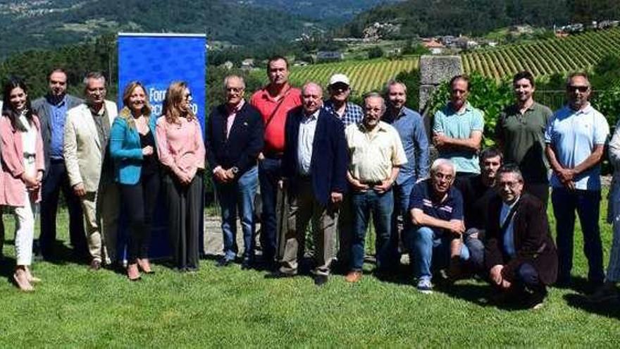 Los expertos, empresarios y agentes del sector participantes en la jornada del Foro Económico.  // FdV