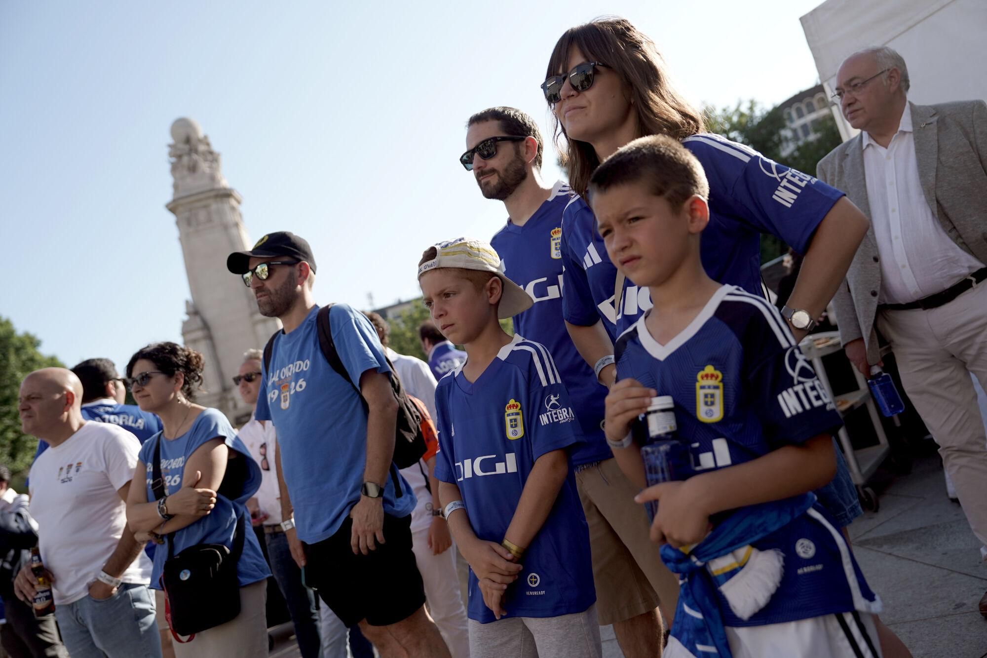 Así fue la fiesta del ascenso del Real Oviedo en Madrid.