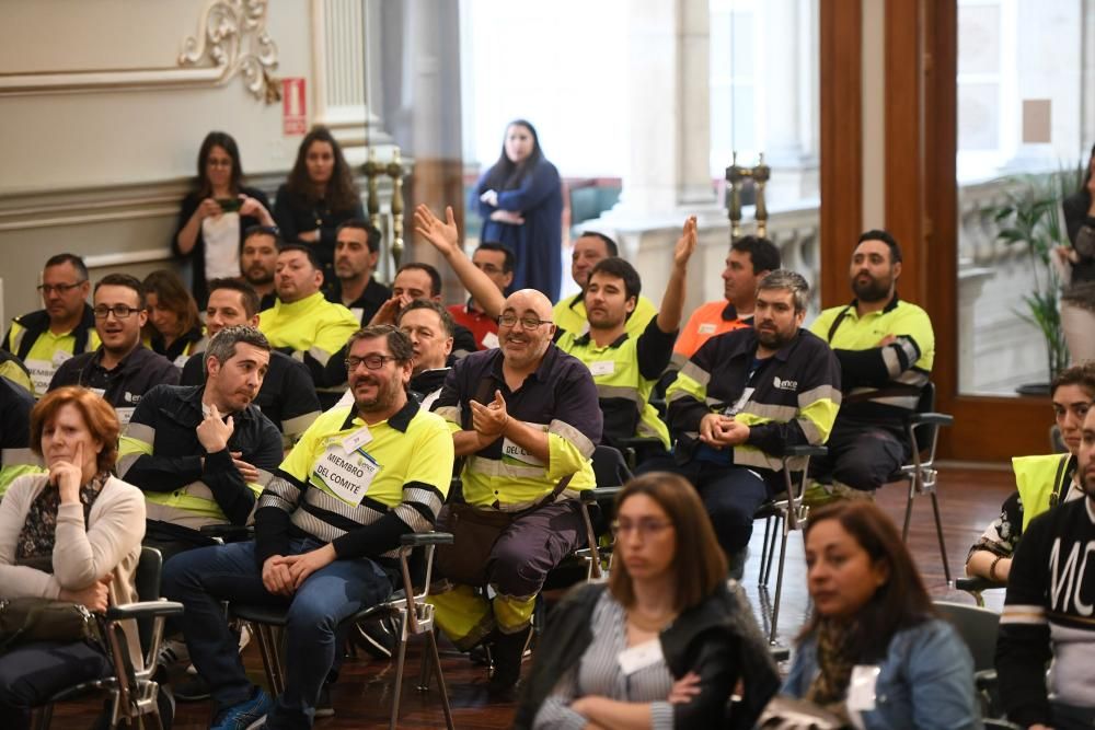 Prórroga de Ence | Los trabajadores de la pastera llevan sus protestas a la Diputación