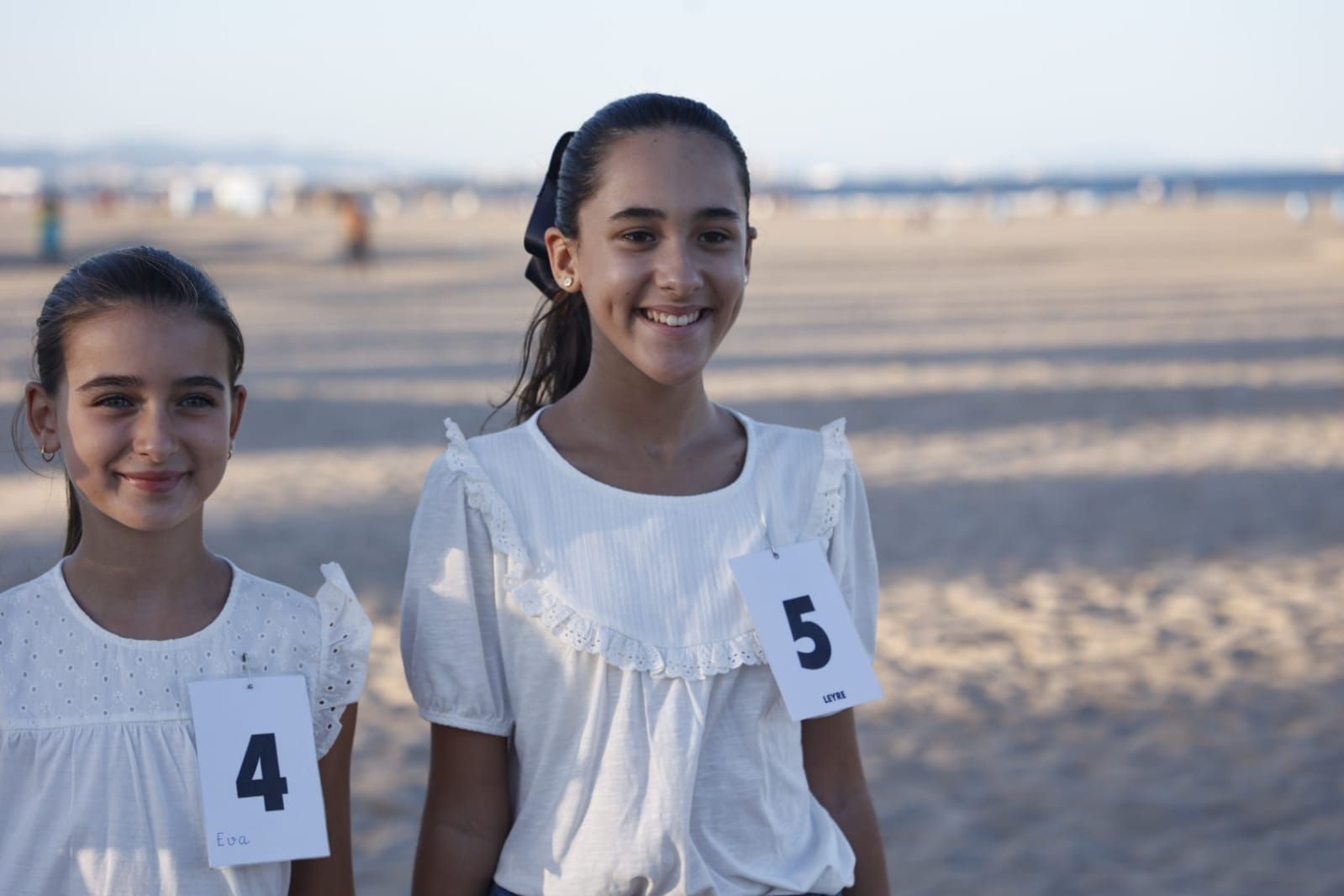 La fiesta playera de las candidatas a Fallera Mayor Infantil de València 2024