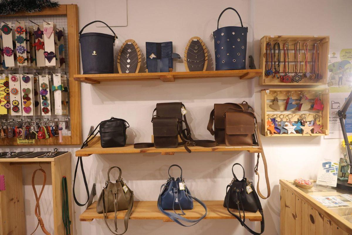 Expositor productos Los Girasoles