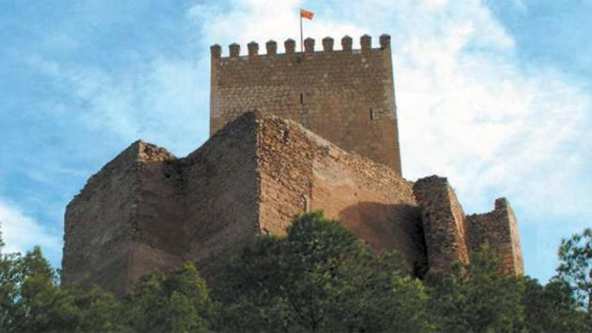 Fachada del Castillo de Lorca (Murcia), conocido como &quot;La Fortaleza del Sol&quot;.