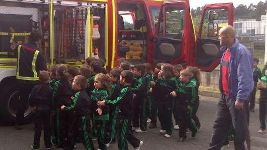 La cafetería El Duende de Silleda organiza en verano campamentos infantiles