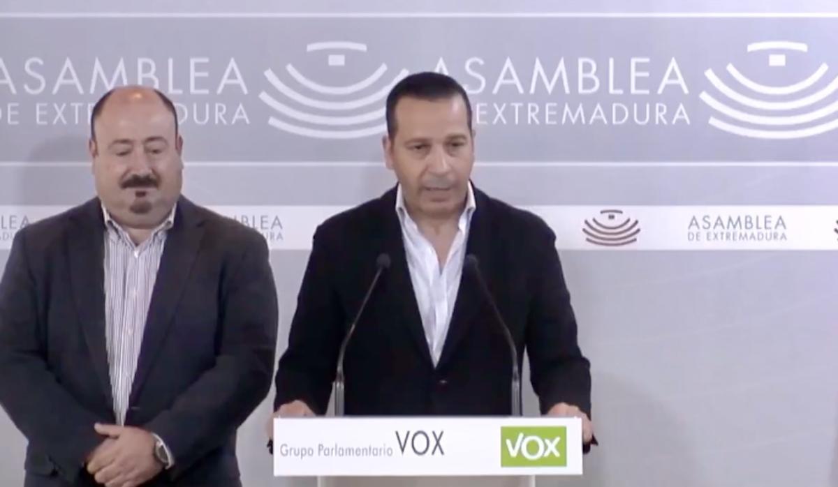 Comparecencia del presidente de Vox Cáceres, Óscar Fernández Calle, este martes en la Asamblea de Extremadura.