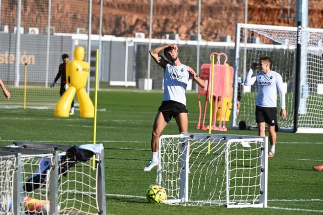 Galería | Entrenamiento del Castellón, con Raúl Sánchez, en la previa de la visita a Zaragoza