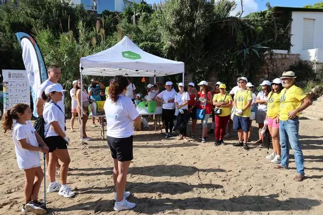 Todas las imágenes de la limpieza de Cala Gració