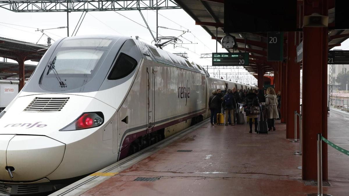 El Alvia Gijón-Madrid.