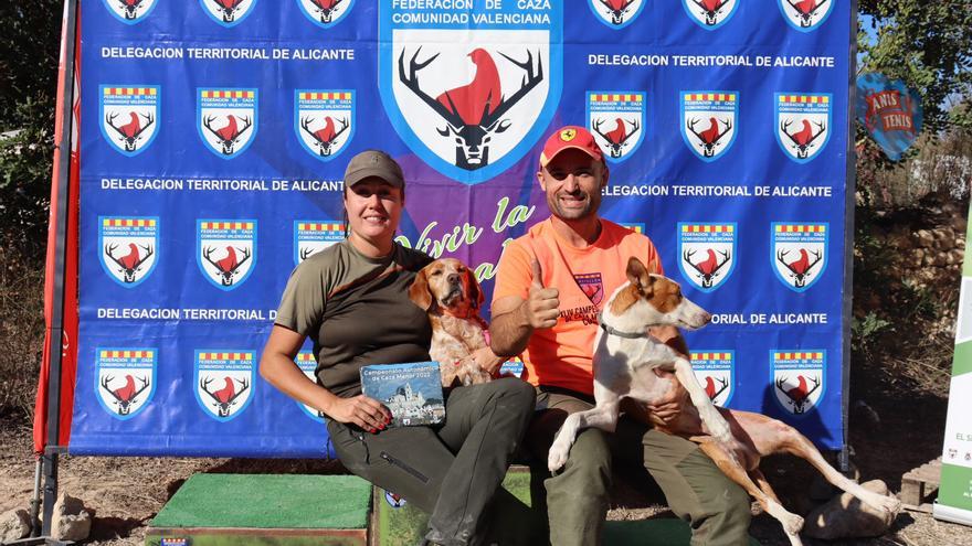 Jose Manuel Fabregat y Carla Reig, campeones autonómicos de Caza Menor con Perro 2022