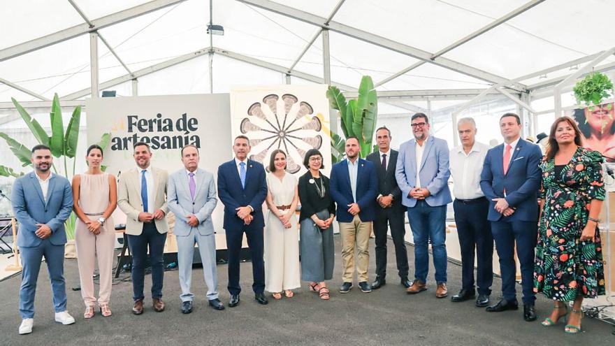 La Feria de Artesanía de Lanzarote congrega a más de un centenar de artesanos en Mancha Blanca