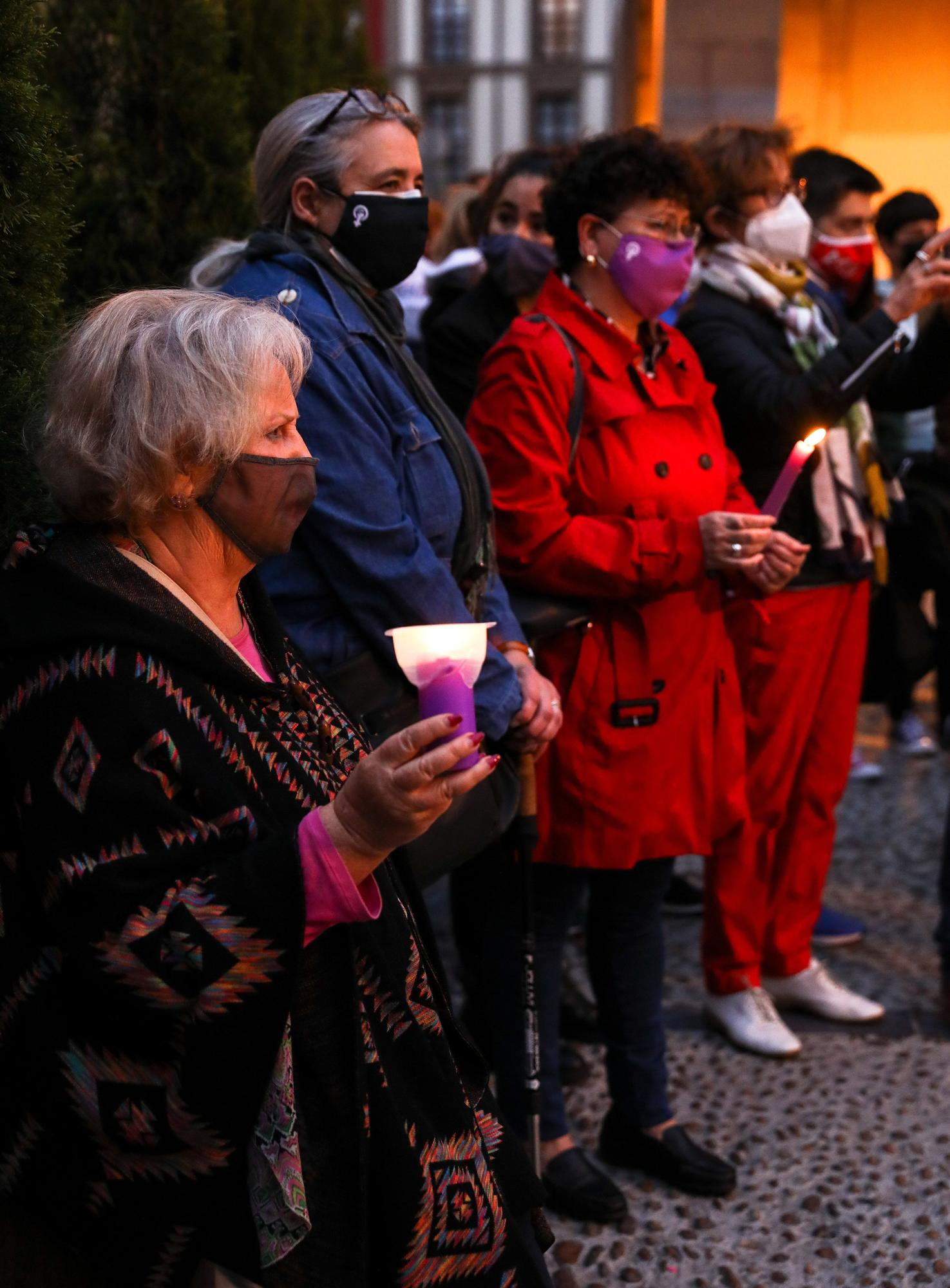 Gijón clama contra la violencia machista tras el crimen de las niñas de Canarias