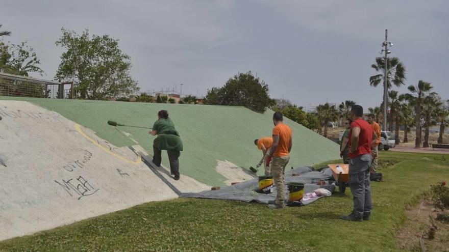 Críticas por mantener cerrado el Parque de la Rosa tras unas obras de mejora