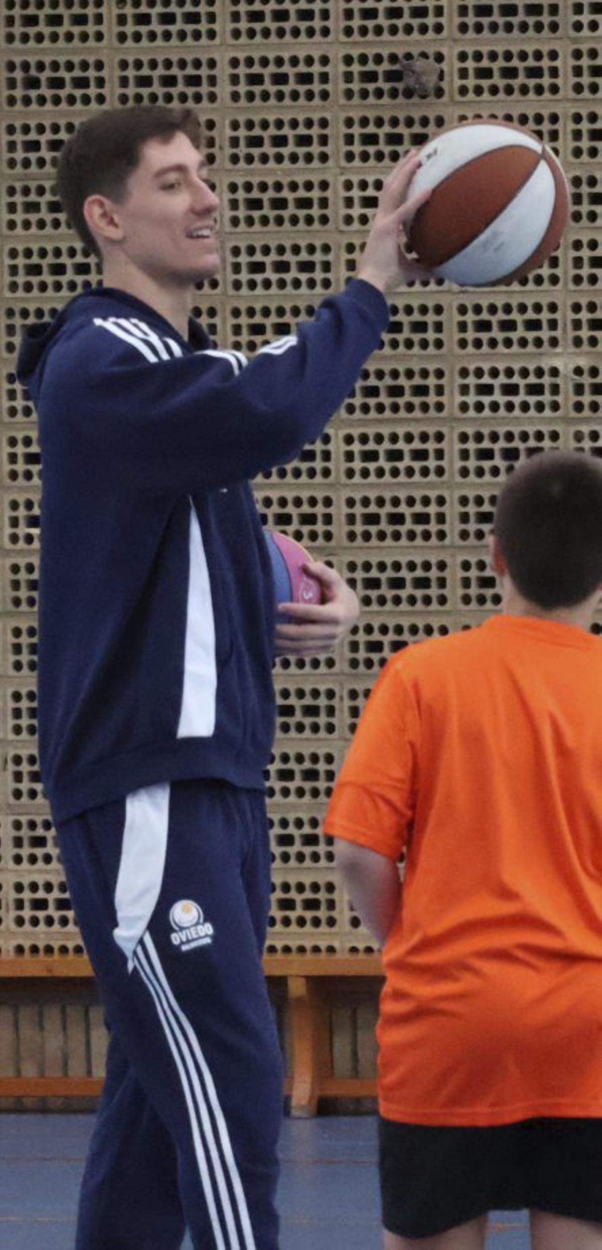 Raúl Lobaco, ayer, en el campus. |